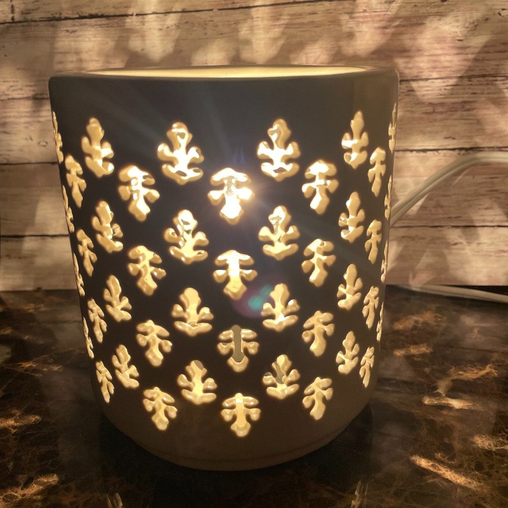 Shadow Lamp,Table Metal Bedside Lamps Vintage Style Leaf